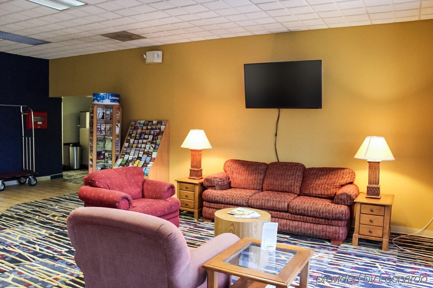 Days & By Wyndham Lancaster Amish Country Hotel
