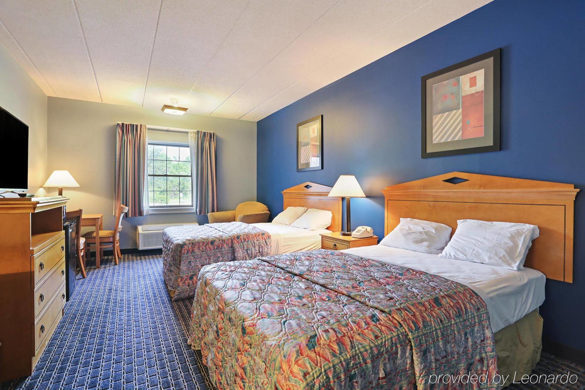 Days & By Wyndham Lancaster Amish Country Hotel Mountville